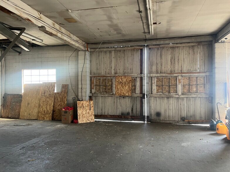 More Photos Of , Kennewick General Retail For Sale