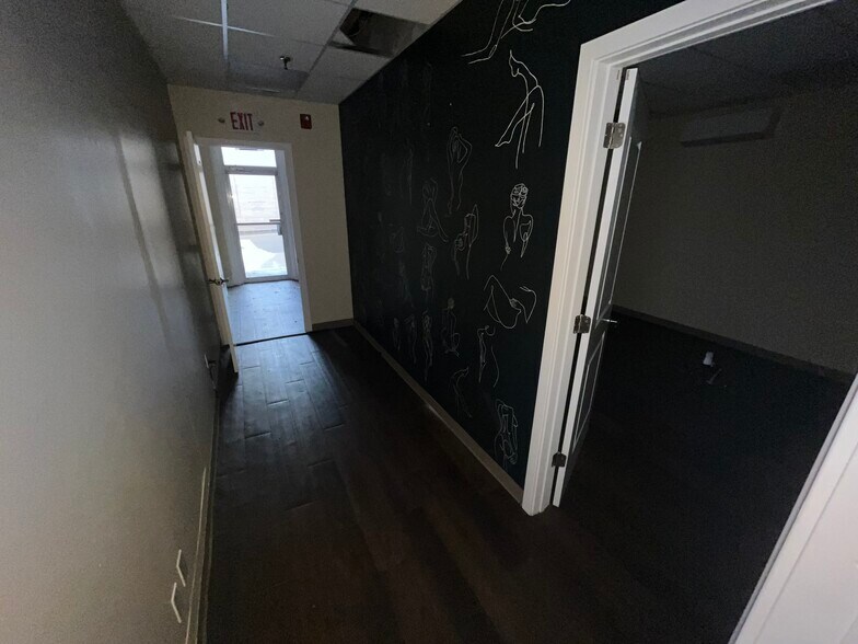 More Photos Of 62 Washington St, Middletown Office For Lease