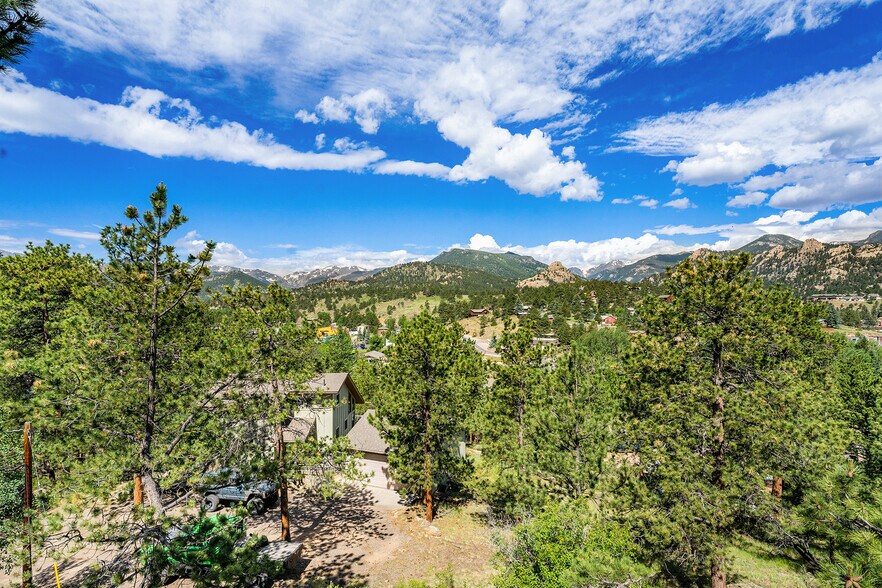 More Photos Of 257 Moccasin, Estes Park Apartments For Sale