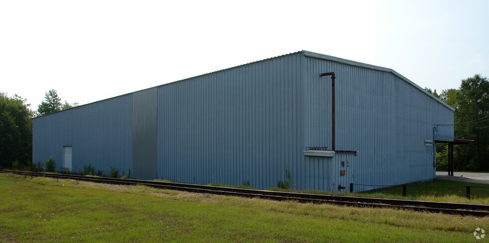 More Photos Of 555 S Cool Spring St, Fayetteville Warehouse For Lease
