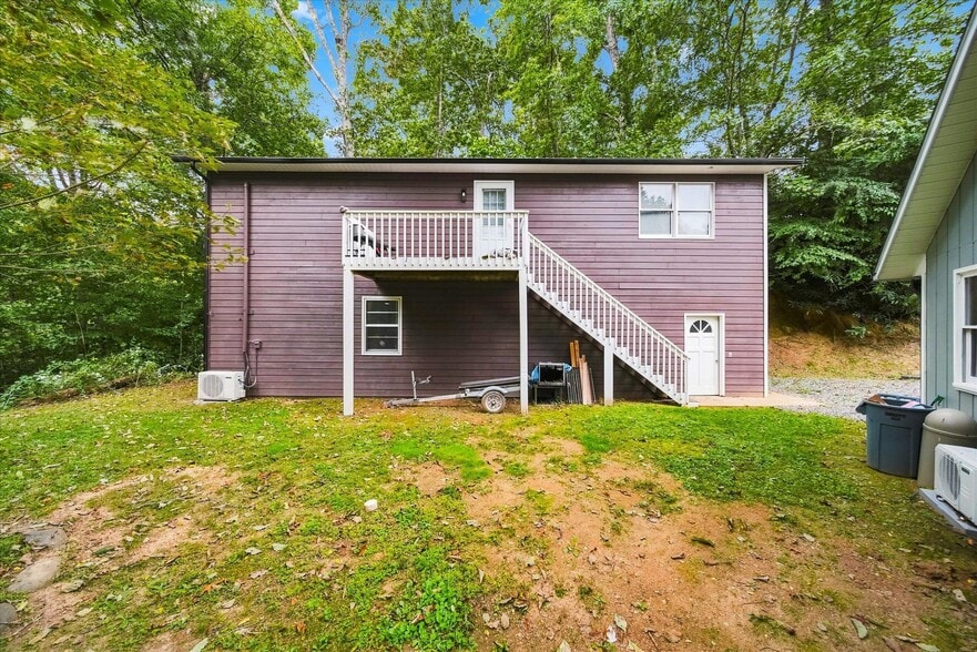 More Photos Of 80 Lindsey Ln, Burnsville Apartments For Sale