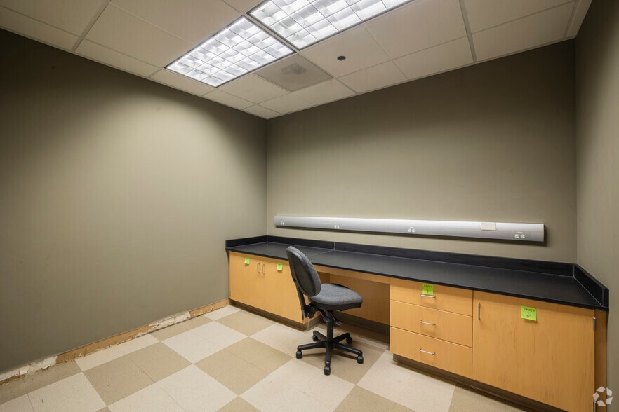 More Photos Of 355 N Wiget Ln, Walnut Creek Office For Sale