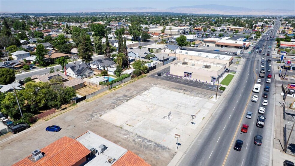 More Photos Of 1818 Brundage Ln, Bakersfield Land For Sale