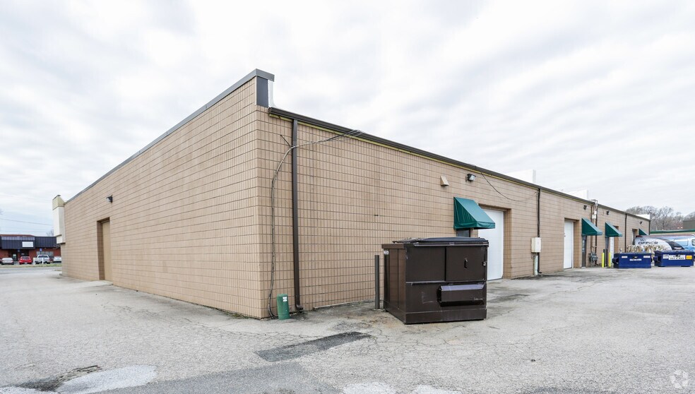 More Photos Of 5178-5194 Cleveland St, Virginia Beach Flex For Lease