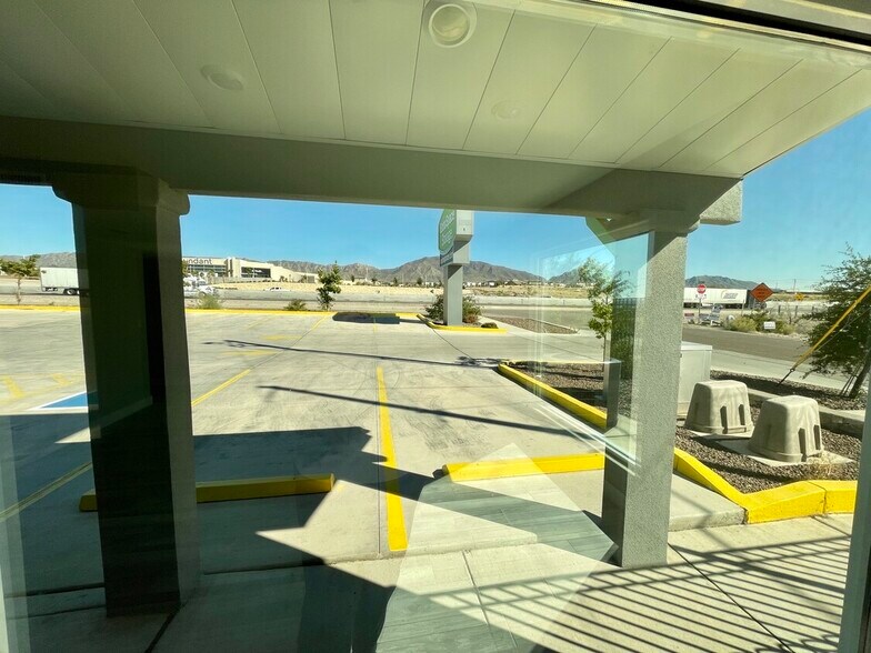More Photos Of 7115 S Desert Blvd, Canutillo Self Storage For Lease