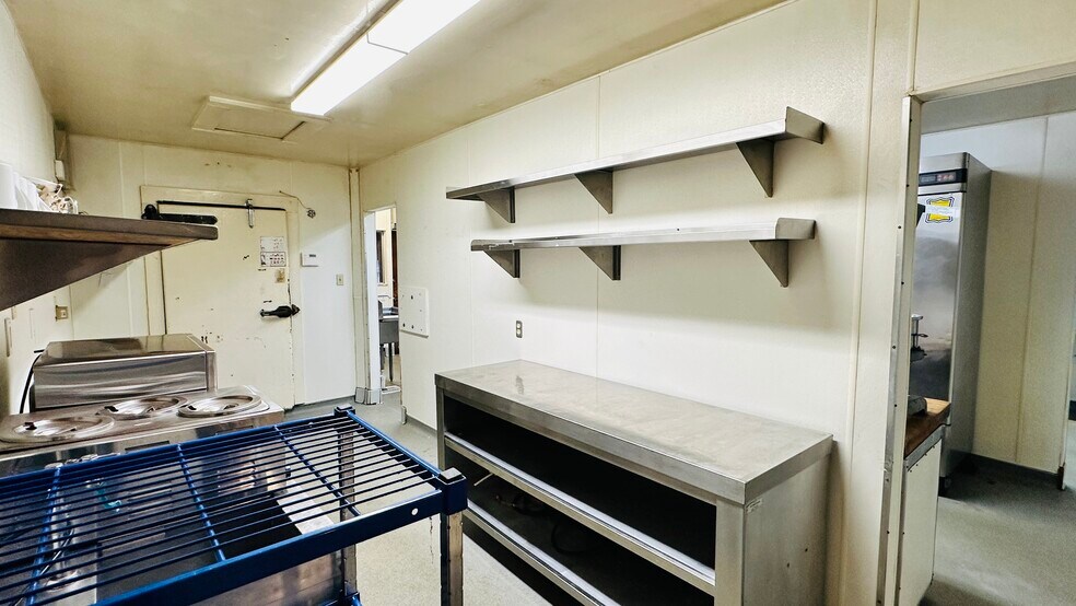 More Photos Of 54905 N Circle Dr, Idyllwild-Pine Cove Restaurant For Lease