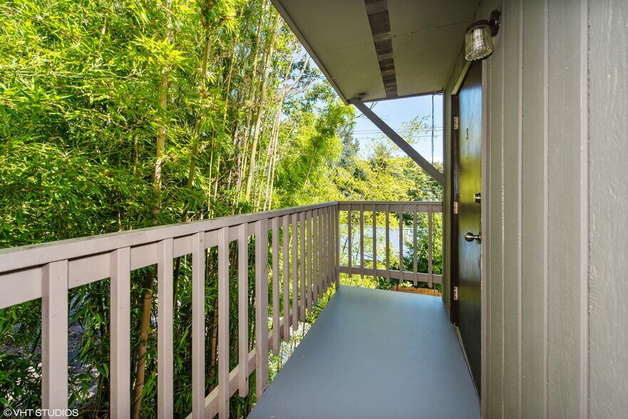 More Photos Of 4735 Ravenna Ave NE, Seattle Apartments For Sale