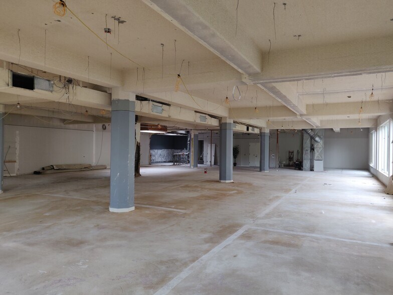 More Photos Of 1301 Cornwall Ave, Bellingham Office Residential For Sale