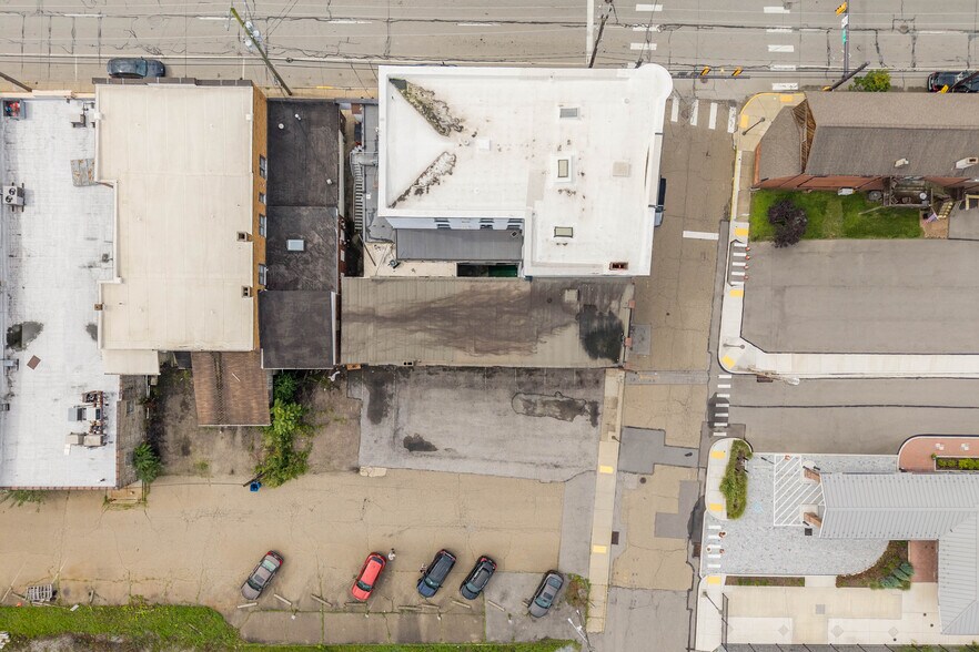 More Photos Of 305 Mill St, Coraopolis Storefront Retail Residential For Sale