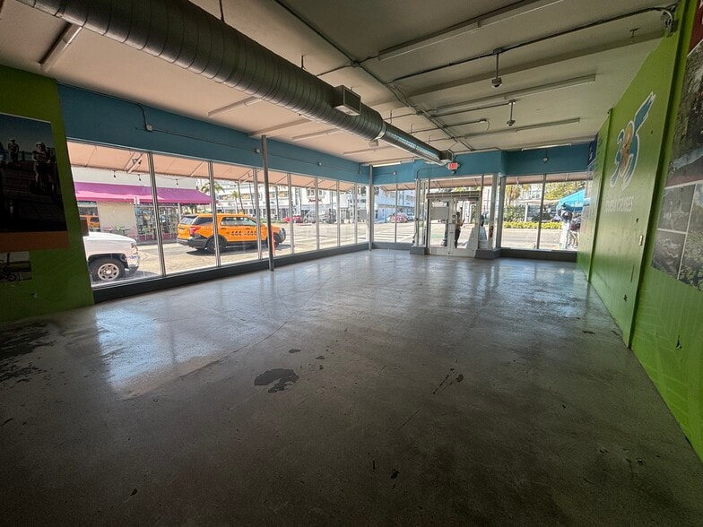 More Photos Of 1401 Washington Ave, Miami Beach Storefront For Lease