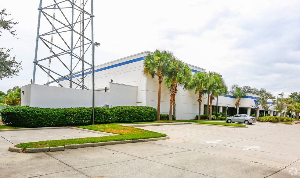 More Photos Of 31 Skyline Dr, Lake Mary Movie Radio TVStudio For Lease