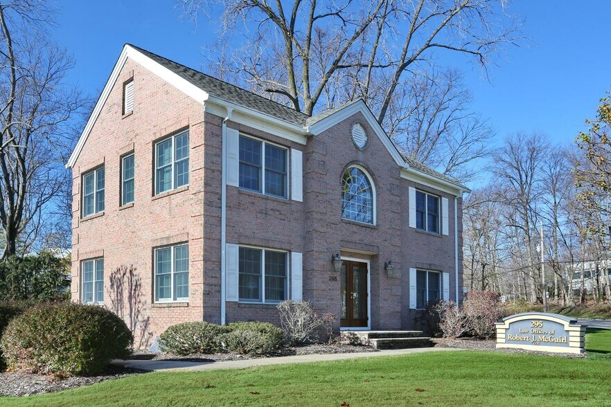 More Photos Of 295 Spring Valley Rd, Park Ridge Office For Sale