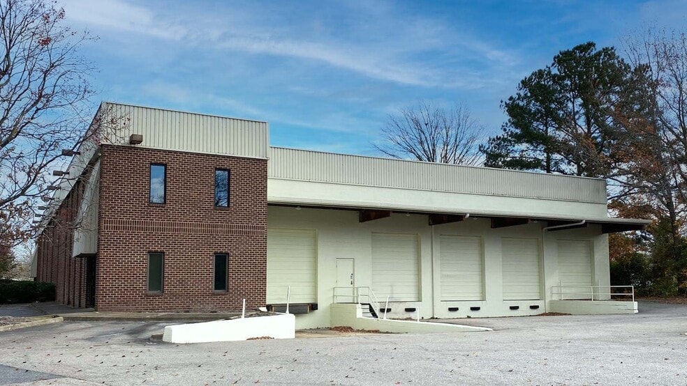 Primary Photo Of 5255 Henneman Dr, Norfolk Light Distribution For Lease