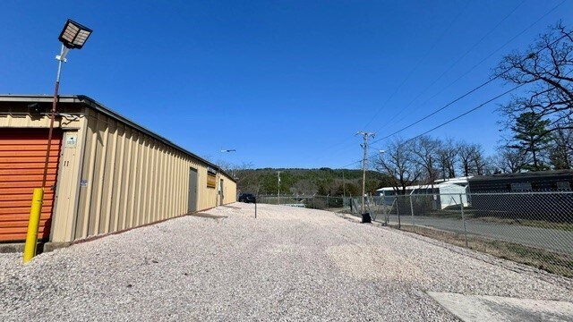 More Photos Of 130 Illinois St, Hot Springs National Park Self Storage For Sale