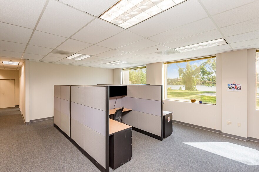 More Photos Of 7825 Baymeadows Way, Jacksonville Office For Sale