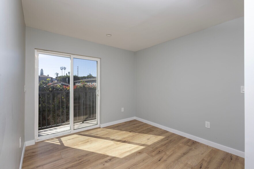 More Photos Of 3468 W 71st St, Los Angeles Apartments For Sale