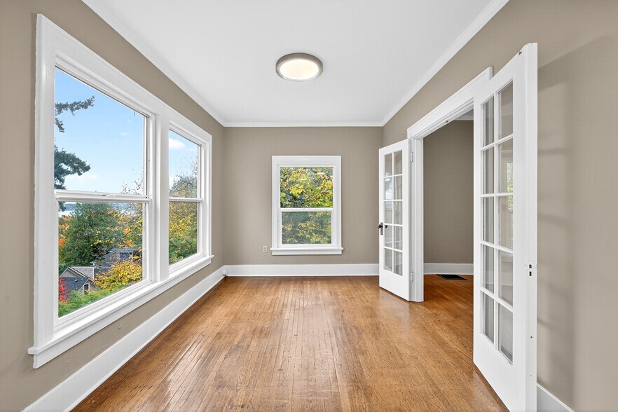 More Photos Of 132 30th Ave, Seattle Apartments For Sale