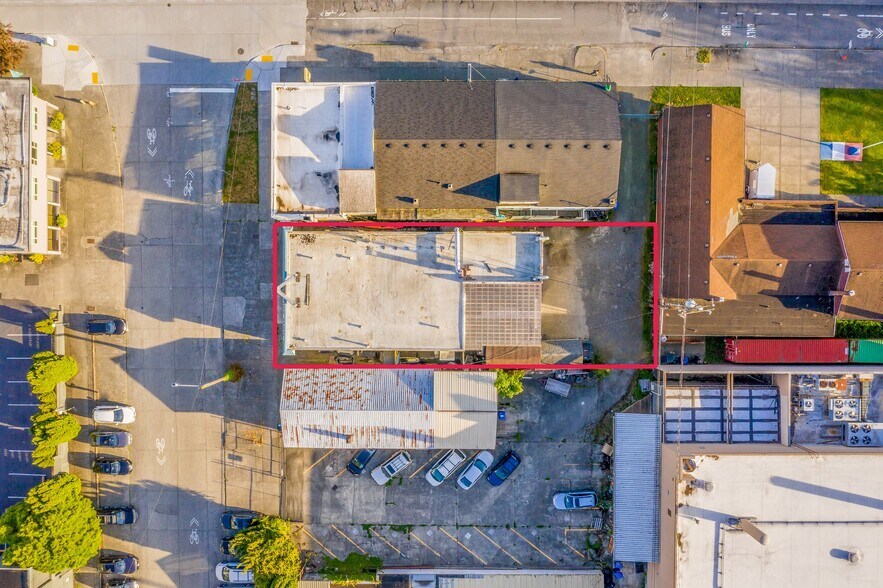 More Photos Of 4623 36th Ave SW, Seattle Auto Repair For Sale