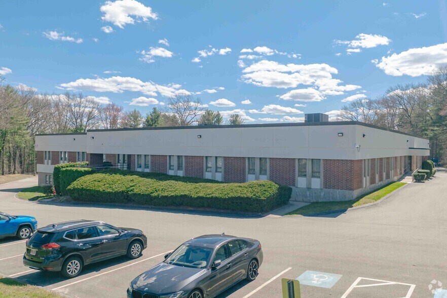 More Photos Of 755 Middlesex Tpke, Billerica Light Manufacturing For Lease