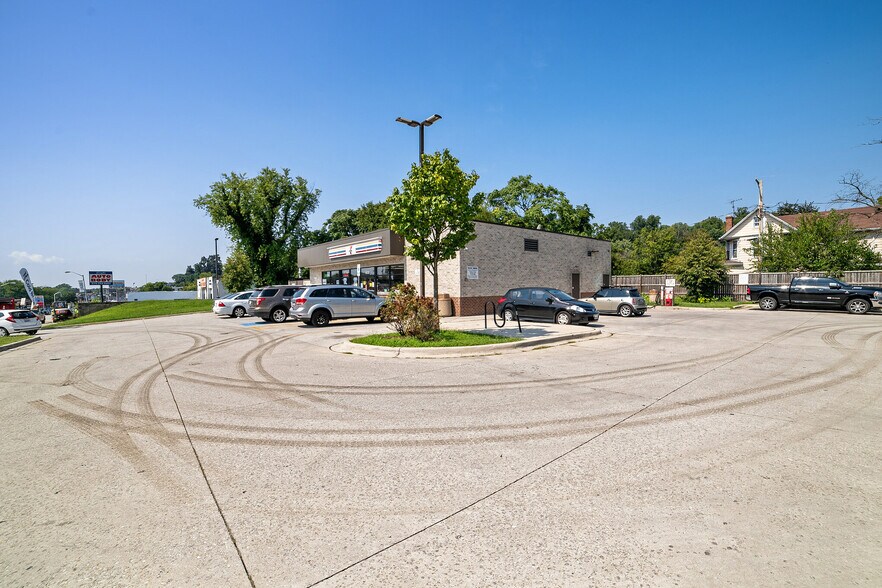 More Photos Of 6232 Belair Rd, Baltimore Convenience Store For Sale