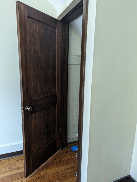 More Photos Of 125 N 4th St, Lafayette Office For Lease