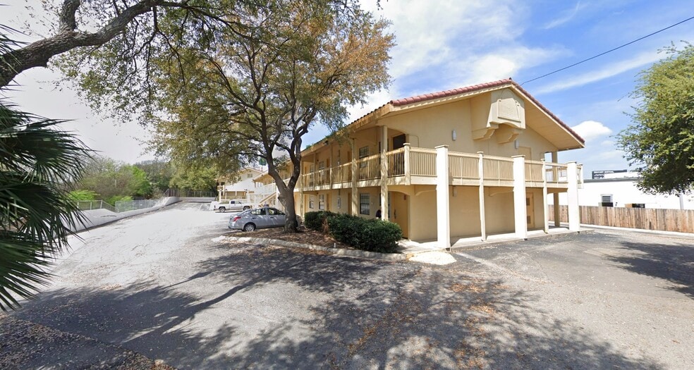 More Photos Of 6511 W Military Dr, San Antonio Hotel For Sale
