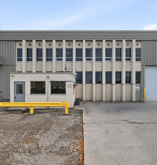 More Photos Of 8 Burford Rd, Hamilton Distribution For Lease