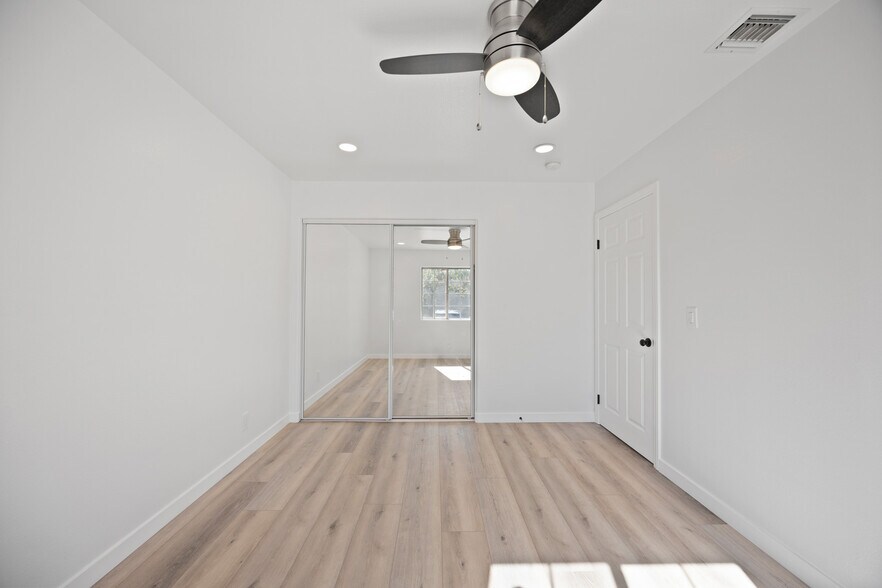 More Photos Of 422 Parkman Ave, Los Angeles Apartments For Sale