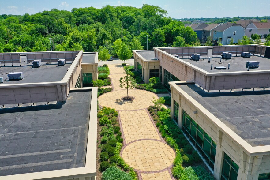 More Photos Of 320 Cardinal Dr, St Charles Medical For Lease