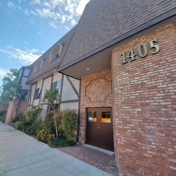 Primary Photo Of 1405 N San Fernando Blvd, Burbank Office For Lease