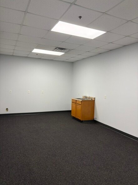 More Photos Of 101 Emmett Rd, Dunn Warehouse For Lease