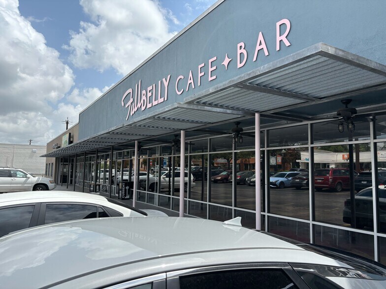 More Photos Of 4200-4220 McCullough Ave, San Antonio Unknown For Lease