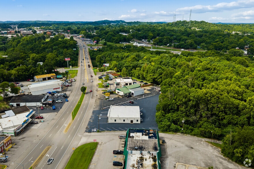 More Photos Of 111 Nashville Hwy N, Columbia Freestanding For Lease