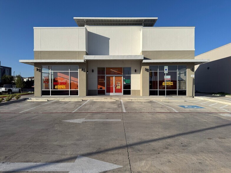 Primary Photo Of 2510 Jacaman Rd, Laredo Fast Food For Lease