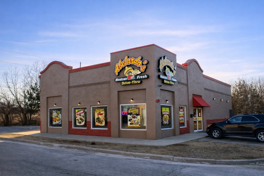 Primary Photo Of 5650 Hedge Lane Ter, Shawnee Fast Food For Sale