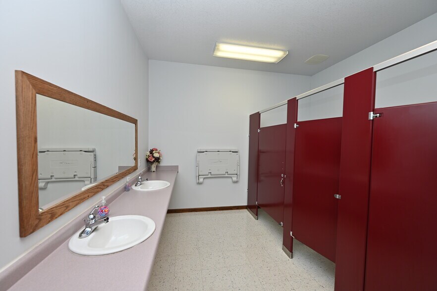 More Photos Of 77 E 50 N, Winamac Religious Facility For Sale