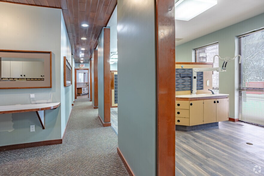 More Photos Of 505 Vistula St, Elkhart Medical For Sale