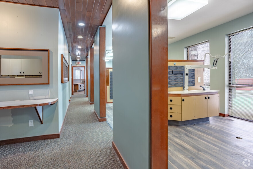 More Photos Of 505 Vistula St, Elkhart Medical For Sale