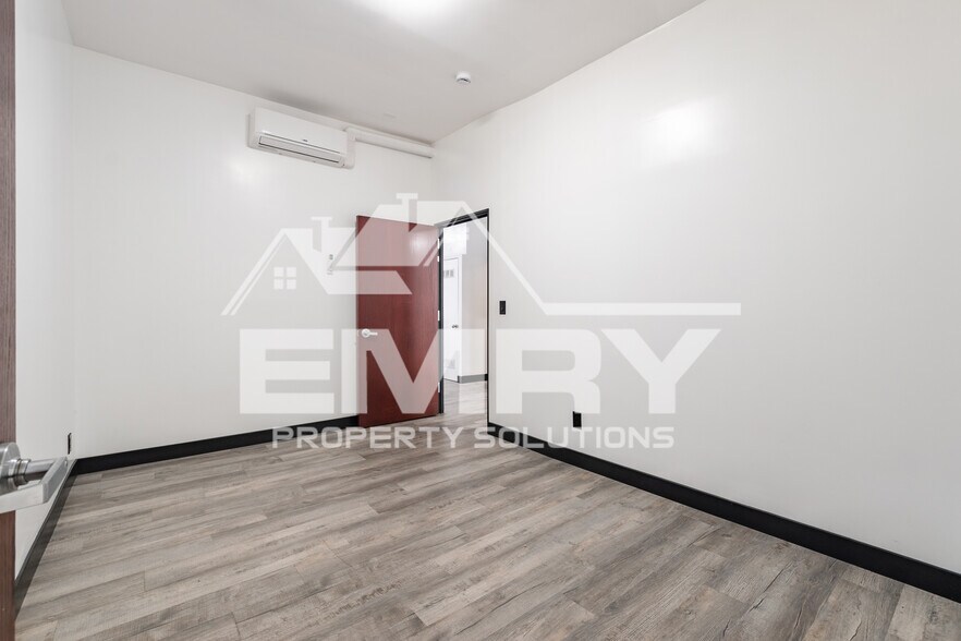 More Photos Of 942 S Gerhart Ave, Commerce Coworking Space