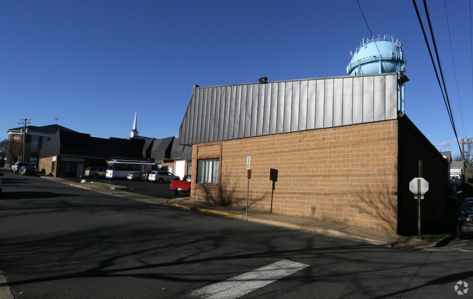 More Photos Of 40 N 5th St, Warrenton Office For Sale