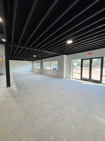 More Photos Of 32611 Tamina Rd, Magnolia Unknown For Lease