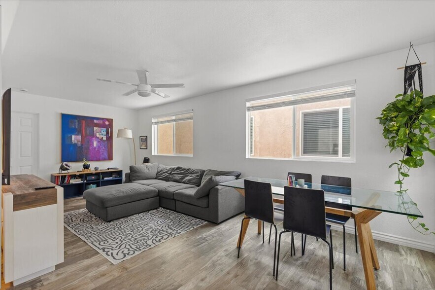 More Photos Of 2033 Garnet Ave, San Diego Apartments For Sale