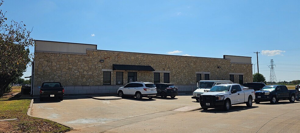 More Photos Of 5800 Kell Blvd, Wichita Falls Medical For Lease