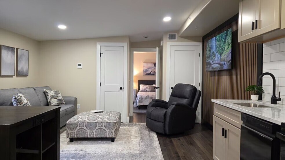 More Photos Of 241 S 5th St, Reading Apartments For Sale