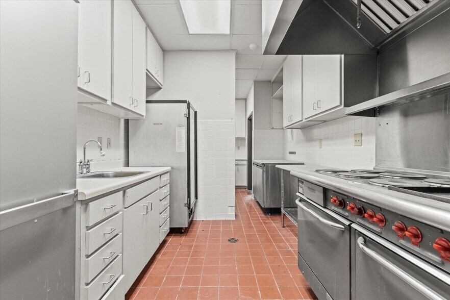 More Photos Of 510 E Laurel St, Scottsboro Loft Creative Space For Sale