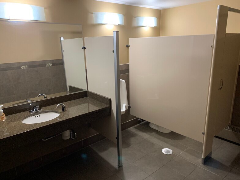 More Photos Of 2922-2942 Evergreen Pky, Evergreen Office For Lease