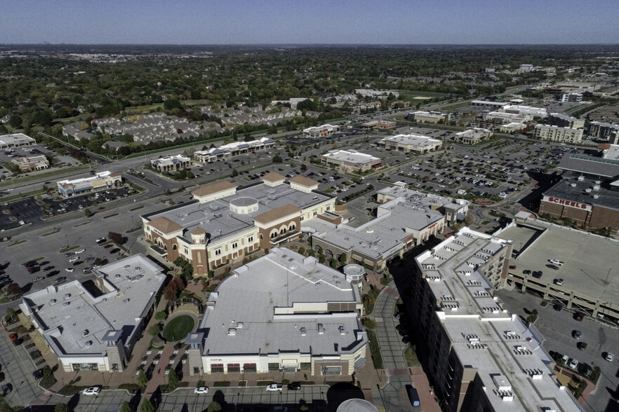 More Photos Of 135th St And Metcalf Ave, Overland Park Unknown For Lease