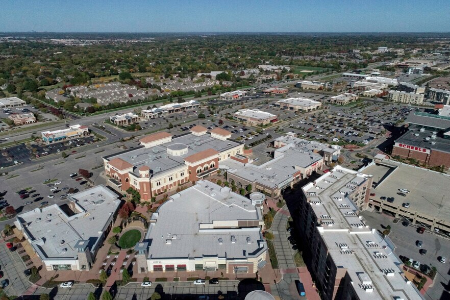 More Photos Of 135th St And Metcalf Ave, Overland Park Unknown For Lease