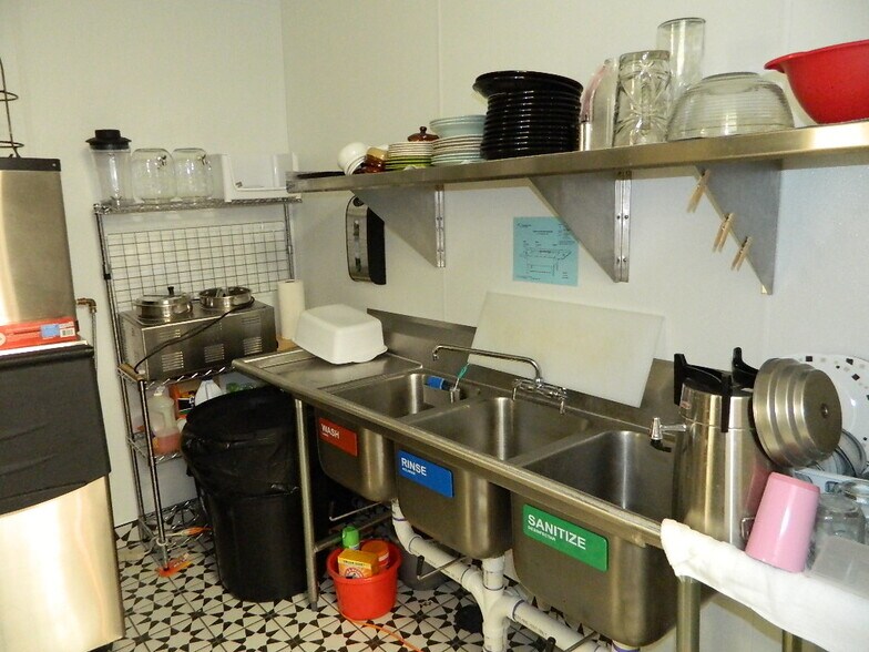 More Photos Of 667 Prentice St, Granite Falls Storefront For Sale