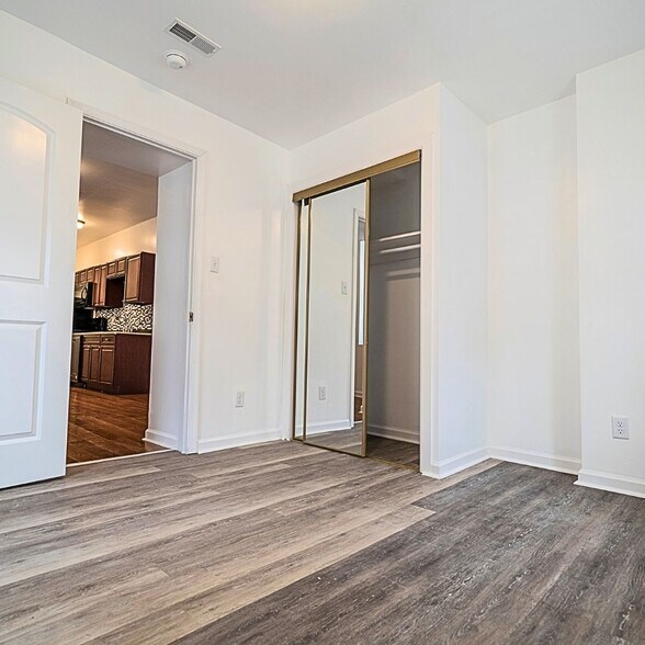 More Photos Of 825 N 41st St, Philadelphia Apartments For Sale